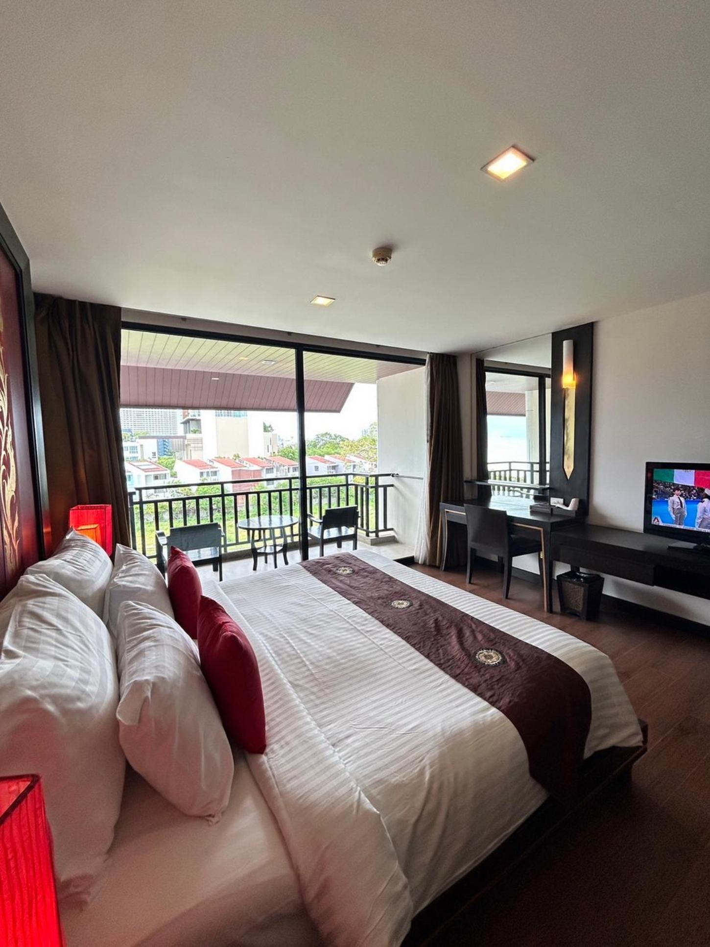 Royal Thai Pavilion Jomtien Hotel Pattaya Exterior photo