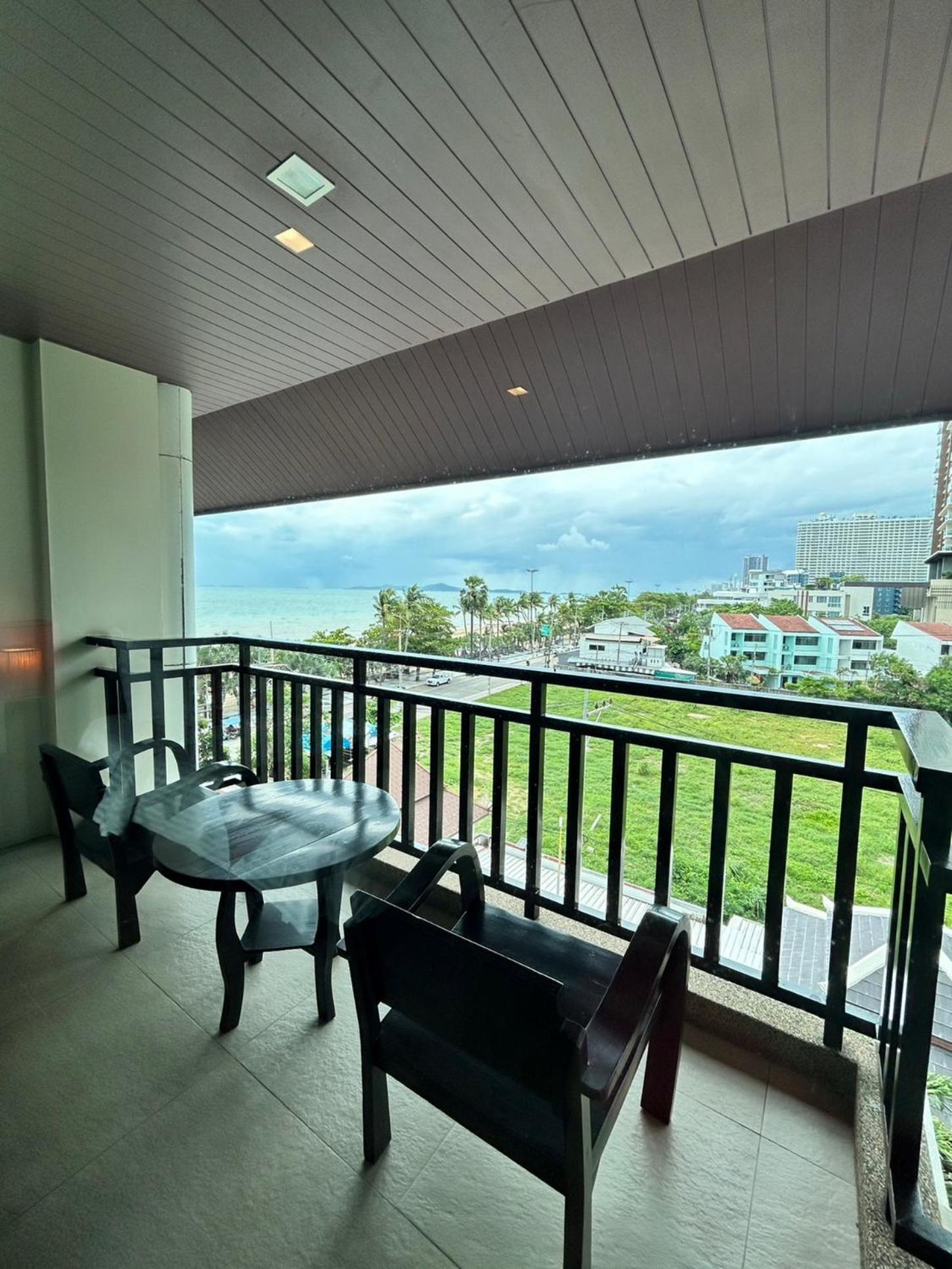 Royal Thai Pavilion Jomtien Hotel Pattaya Exterior photo